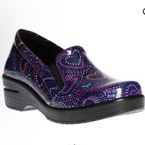 CLOGS Shoes Purple Hearts WOMEN EASY WORKS EASY STREET LEEZA 7 1/2 nursing pink